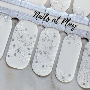 5 for $15 Nail Wraps- Snowflakes (transparent)